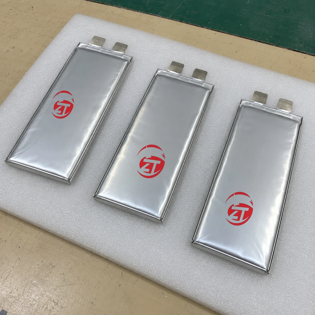 3.7V 33Ah Solid State Battery Cell — product view