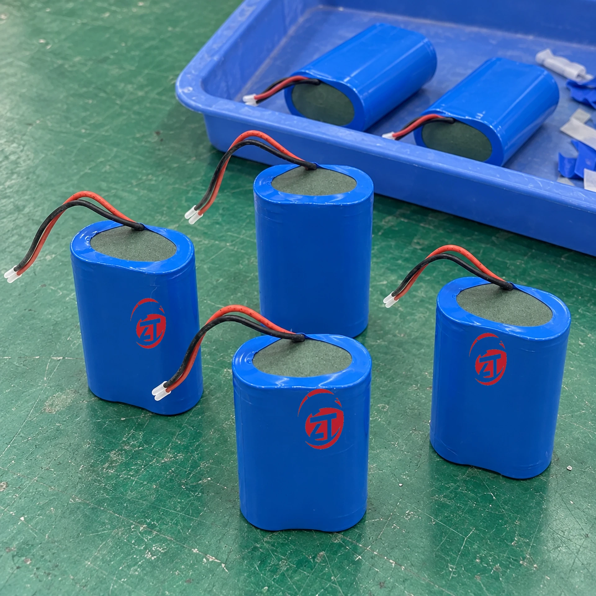7.4V 2000mAh Battery Pack — product view